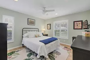 4021 Oakhurst Dr, Sarasota, FL 34233 - Photo 18