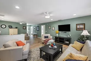 4021 Oakhurst Dr, Sarasota, FL 34233 - Photo 6