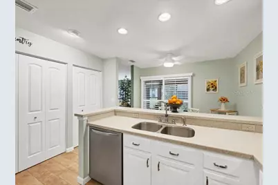 4021 Oakhurst Drive #3121, Sarasota, FL 34233 - Photo 16