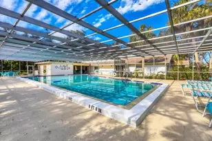 4021 Oakhurst Dr, Sarasota, FL 34233 - Photo 38