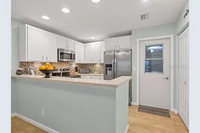 4021 Oakhurst Drive #3121, Sarasota, FL 34233 - Photo 12