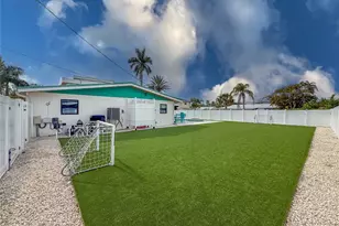 208 84th St, Holmes Beach, FL 34217 - Photo 34