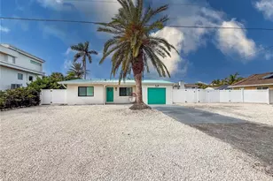 208 84th St, Holmes Beach, FL 34217 - Photo 36