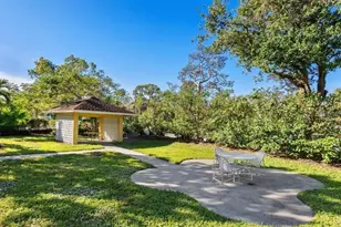 2155 Wood St, Sarasota, FL 34237 - Photo 18