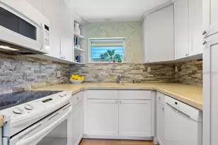 2155 Wood St, Sarasota, FL 34237 - Photo 8