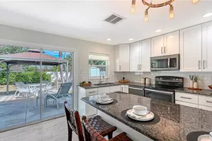 2115 Grove St, Sarasota, FL 34239 - Photo 10