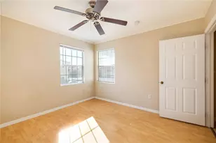 1030 Villagio Cir, Sarasota, FL 34237 - Photo 22