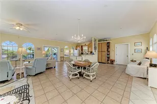 282 Santa Maria St, Venice, FL 34285 - Photo 6