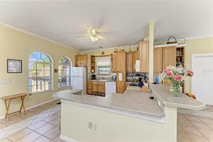 282 Santa Maria St, Venice, FL 34285 - Photo 10