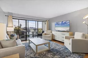 1001 Benjamin Franklin Dr, Sarasota, FL 34236 - Photo 8