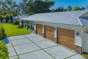 3606 Palonia Ct, Sarasota, FL 34239 - Photo 2