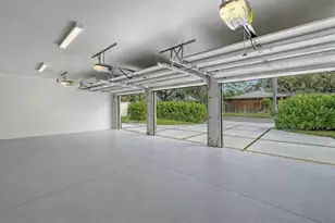 3606 Palonia Ct, Sarasota, FL 34239 - Photo 32