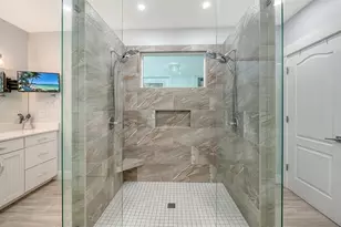 3606 Palonia Ct, Sarasota, FL 34239 - Photo 20