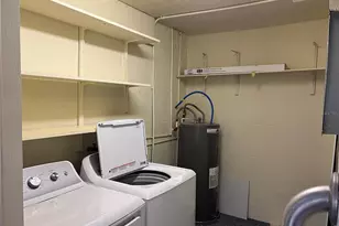 402 Finchley Ct, Sun City Center, FL 33573 - Photo 14