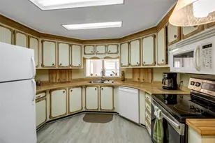 5619 Bayshore Rd, Palmetto, FL 34221 - Photo 2