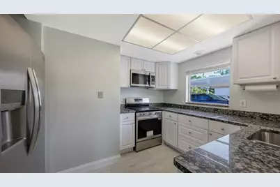 157 Vista Hermosa, Sarasota, FL 34242 - Photo 12