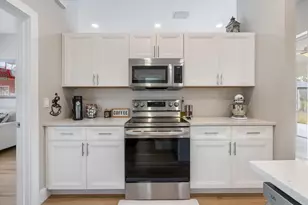 4162 Parry Dr, Sarasota, FL 34241 - Photo 14