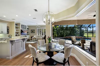 7062 Vilamoura Place, Lakewood Ranch, FL 34202 - Photo 10