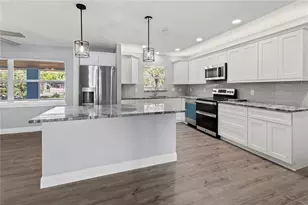 2401 10th St W, Palmetto, FL 34221 - Photo 4