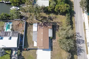 2401 10th St W, Palmetto, FL 34221 - Photo 8