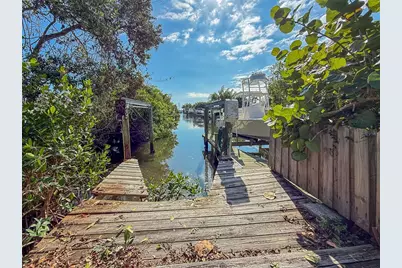 2401 10th Street W, Palmetto, FL 34221 - Photo 2