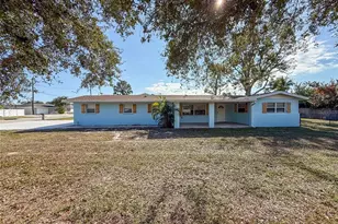 2401 10th St W, Palmetto, FL 34221 - Photo 1