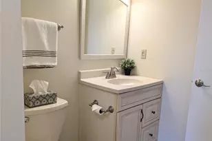 3739 Lake Bayshore Dr, Bradenton, FL 34205 - Photo 14