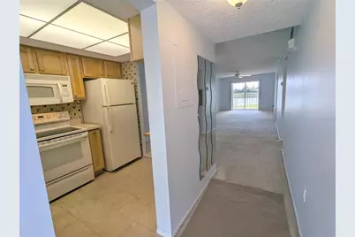 3739 Lake Bayshore Drive #H-214, Bradenton, FL 34205 - Photo 4