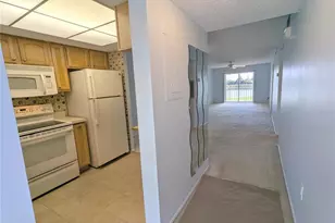 3739 Lake Bayshore Dr, Bradenton, FL 34205 - Photo 4