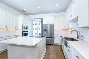516 Laurel Pk Dr, Sarasota, FL 34236 - Photo 12