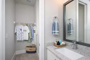 516 Laurel Pk Dr, Sarasota, FL 34236 - Photo 40