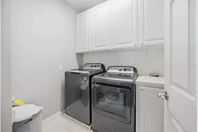 7681 Bergamo Avenue, Sarasota, FL 34238 - Photo 28