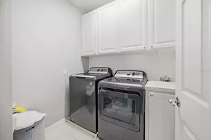 7681 Bergamo Ave, Sarasota, FL 34238 - Photo 28