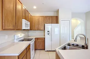 3884 Deberry Dr, Sarasota, FL 34233 - Photo 16