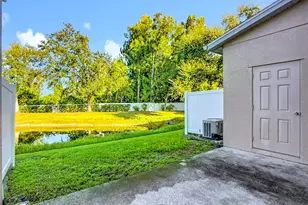 3884 Deberry Dr, Sarasota, FL 34233 - Photo 42