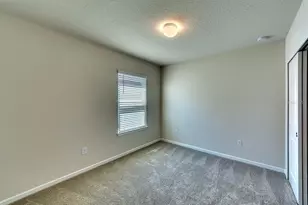 8921 Royal River Cir, Parrish, FL 34219 - Photo 4