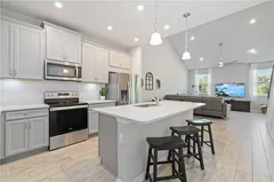 5658 Silverbridge Trl, Bradenton, FL 34211 - Photo 8