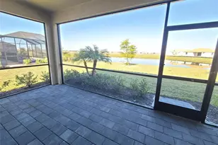 15719 Islandwalk Ave, Bradenton, FL 34211 - Photo 4