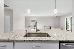 15719 Islandwalk Ave, Bradenton, FL 34211 - Photo 24