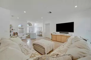 5390 Matthew Ct, Sarasota, FL 34231 - Photo 22