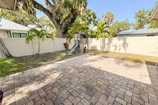 705 14th Ave W, Palmetto, FL 34221 - Photo 14