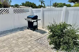 2605 Sunnybrook Dr, Sarasota, FL 34239 - Photo 42