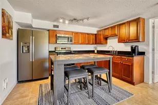 2605 Sunnybrook Dr, Sarasota, FL 34239 - Photo 24