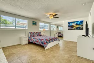 2605 Sunnybrook Dr, Sarasota, FL 34239 - Photo 28