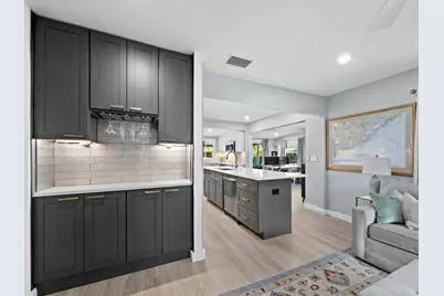 2421 Prospect Street, Sarasota, FL 34239 - Photo 2