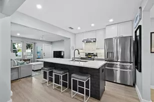 2421 Prospect St, Sarasota, FL 34239 - Photo 4