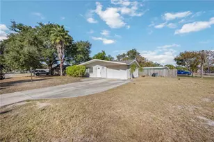 5828 20th St W, Bradenton, FL 34207 - Photo 4