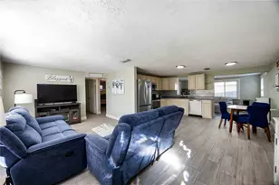 5828 20th St W, Bradenton, FL 34207 - Photo 8