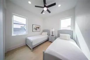 2430 Floyd St, Sarasota, FL 34239 - Photo 42