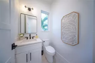 2446 Floyd St, Sarasota, FL 34239 - Photo 30